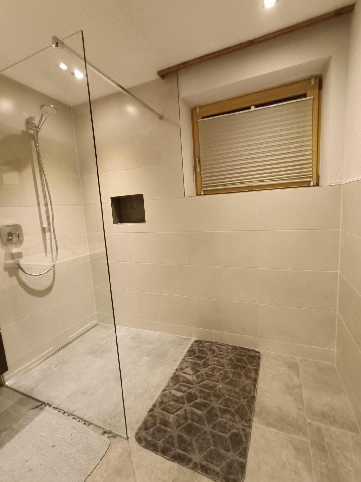 Kathrins Ferienwohnung Breitenbach am Inn Esterno foto